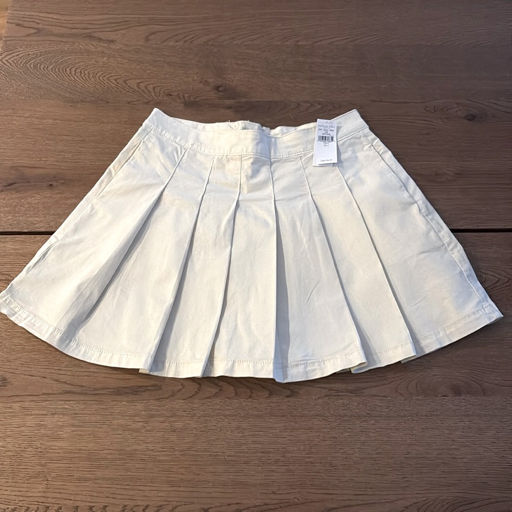 NWT 4 AEO Pleated Cream Skirt